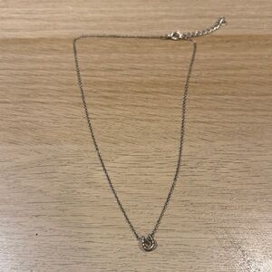 Horse shoe necklace!🐴🤍💕